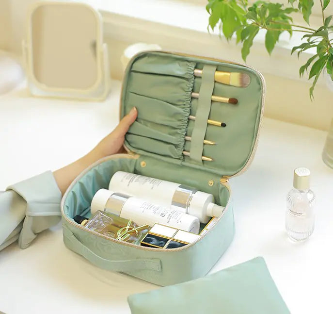 Chic Green Makeup Organizer